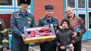 Глава МЧС Куренков исполнил мечту 8-летнего кубанца