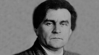 На Кубани краевед выставил на аукцион письма Казимира Малевича