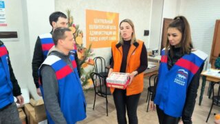 Депутат ЗСК Аверьянов поблагодарил волонтеров в Анапе, устраняющих разлив мазута