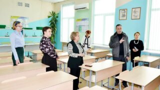 Депутат ЗСК Виктор Тепляков посетил с рабочим визитом школу №7