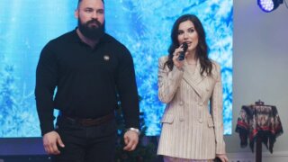 Депутат ЗСК Галина Головченко приняла участие в организации новогодних праздников для детей