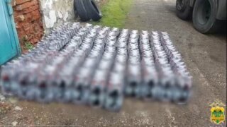 На Кубани полиция изъяла у водителя грузовика почти 700 литров нелегального пива