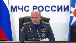 Глава МЧС РФ доложил Путину о ликвидации последствий крушения двух танкеров в Черном море