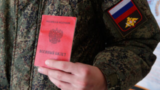 Сроки выплаты единовременной помощи при заключении контракта с Минобороны РФ продлили в Краснодаре