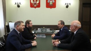Председатель ЗСК Юрий Бурлачко встретился с иеромонахом Крымской митрополии Рафаилом