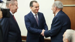 Владимир Устинов и Вениамин Кондратьев вручили ветеранам медали «80 лет Победы в Великой Отечественной войне»