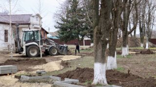 В станице Тбилисской стартовали работы по благоустройству сквера