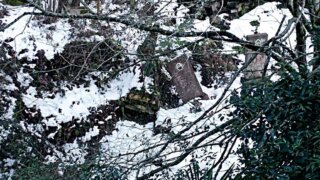 В Сочи сползает Успенское кладбище, могилы могут упасть в овраг