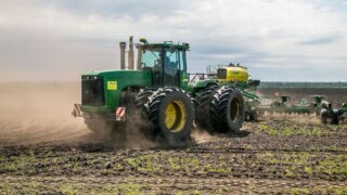 Аграрии Кубани приступили к весеннему севу яровых культур