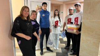 Молодая Гвардия Кубани передала гуманитарную помощь спасателям