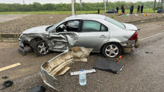 На Кубани водитель Нивы погиб в жесткой аварии с иномаркой