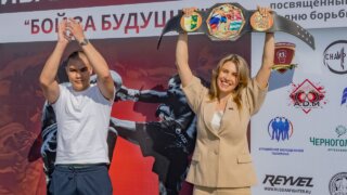 Депутат ЗСК Анна Невзорова чествовала участников фестиваля кикбоксинга в Сочи
