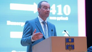 Председатель ЗСК Юрий Бурлачко выступил с отчетом о работе депутатского корпуса в Анапе