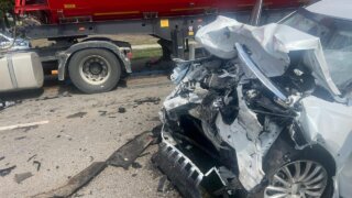 7-летняя девочка погибла в лобовом ДТП с грузовиком на трассе в Динском районе