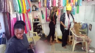 Три африканки задержаны в Геленджике за плетение кос