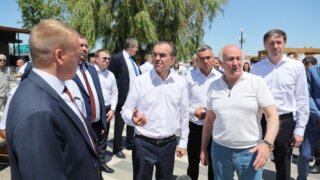 Вениамин Кондратьев проинспектировал пляжные территории Ейской Косы
