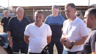 Евгений Наумов проверил ход строительства детсада в станице Краснодара