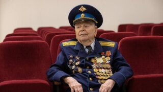 Вениамин Кондратьев поздравил ветерана Великой Отечественной войны со 101-летием