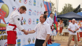 В Анапе проходят соревнования всероссийского уровня по пляжному самбо