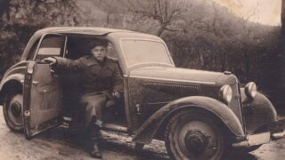 Вениамин Кондратьев поздравил ветерана Великой Отечественной войны Геннадия Чигринцева со 102-летием