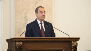 Юрий Бурлачко выступил перед президиумом  политсовета Краснодарского отделения партии «Единая Россия» с отчетом об итогах работы
