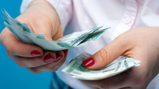 В России предложили в два раза поднять уровень МРОТ