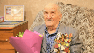 Вениамин Кондратьев поздравил ветеранов Великой Отечественной войны с днем рождения