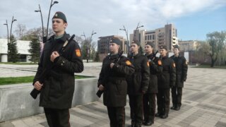 Студенты Краснодарского кооперативного института заступили на Вахту памяти у Вечного огня
