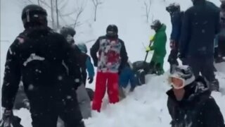 На горнолыжке в Сочи туристы спасли 10-летнюю девочку