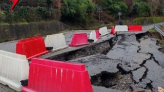 На улицах Семашко и Чайная в Сочи обвалилась дорога