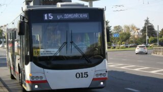 В Краснодаре закрыли троллейбусную остановку рядом с Чистяковской рощей