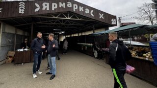 Наумов проверил ярмарку на Одесской в Краснодаре после жалоб на просрочку