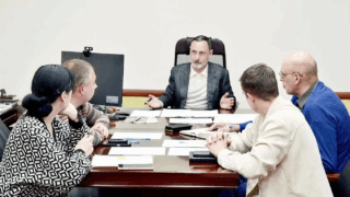 Депутат Виктор Тепляков провёл приём граждан в Сочи